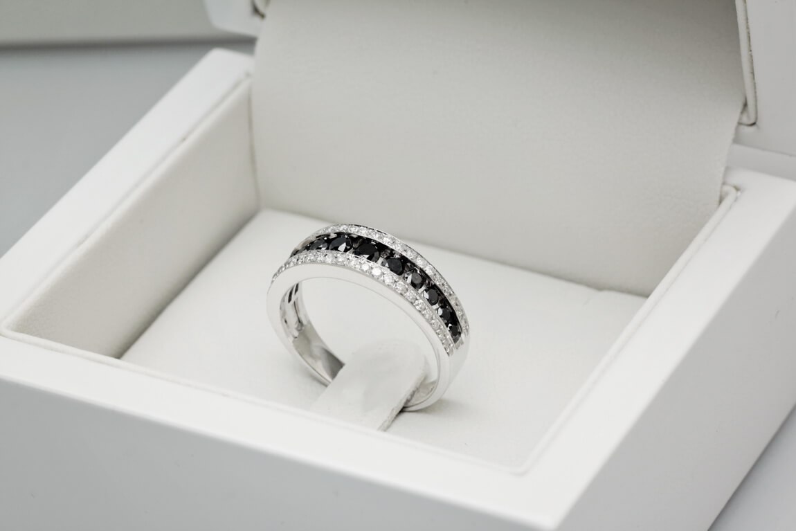 Złoty pierścionek PBD3813 - Diament